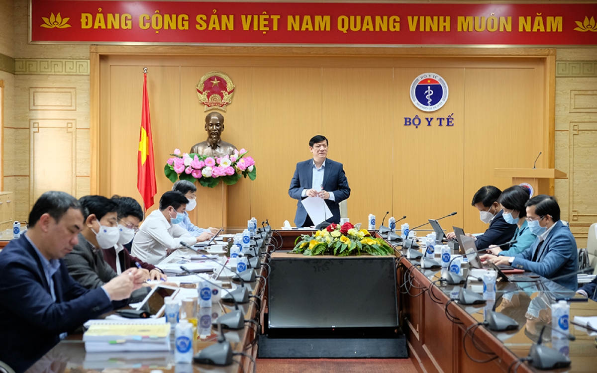 Bộ trưởng Bộ Y tế Nguyễn Thanh Long chủ trì cuộc họp tại điểm cầu Bộ Y tế
