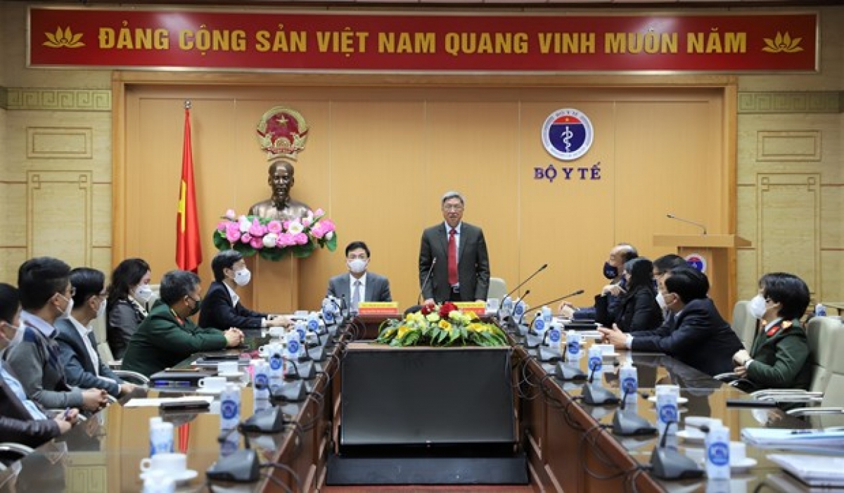 Thứ trưởng Bộ Y tế Nguyễn Trường Sơn phát biểu tại buổi lễ