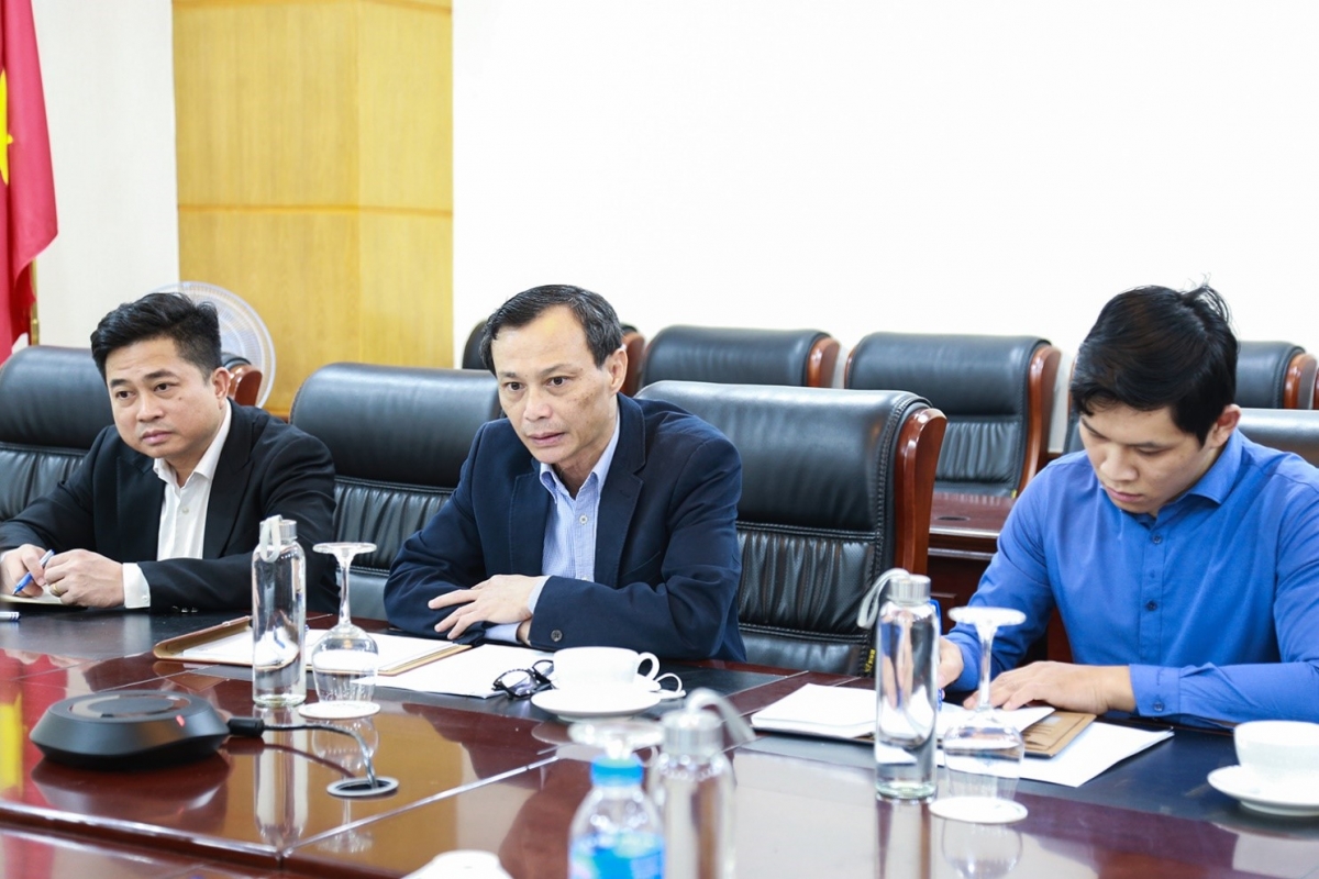 Đại sứ Lương Thanh Nghị, Phó Chủ nhiệm Ủy ban Nhà nước về người Việt Nam ở nước ngoài, Bộ Ngoại giao tại buổi làm việ