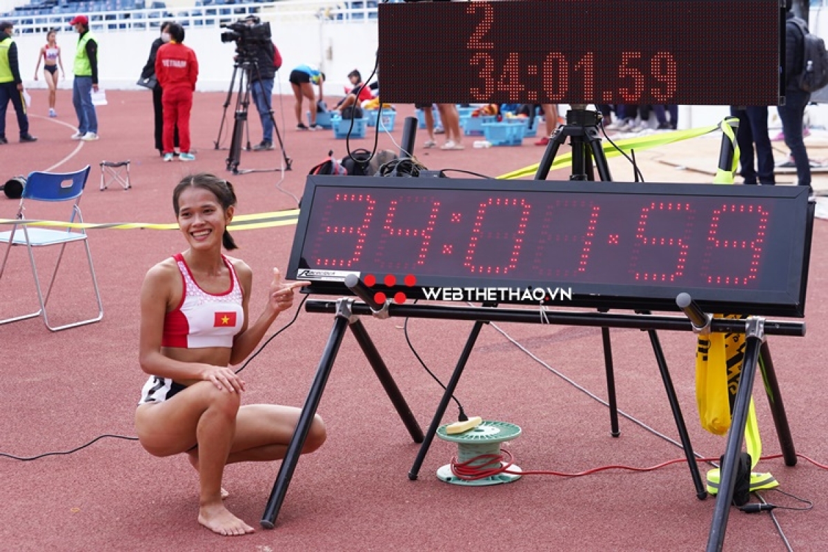 Phạm Thị Hồng Lệ phá kỷ lục quốc gia 10.000m nữ (ảnh: Webthethao)