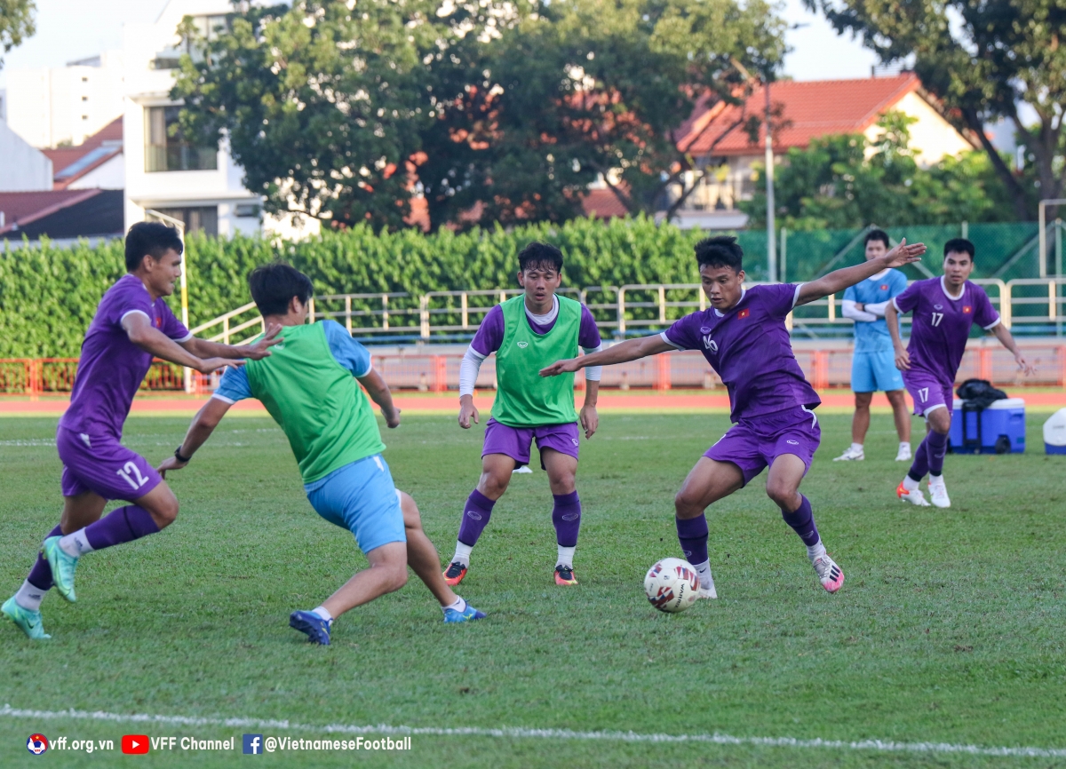 Chiều qua 13/12, đội tuyển Việt Nam có buổi tập nhẹ nhàng sau trận đấu với Malaysia 