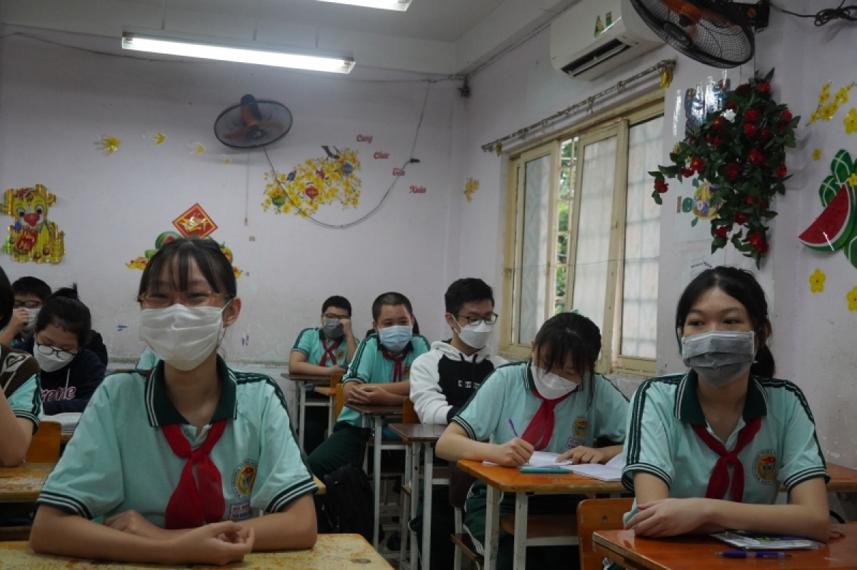 Tỷ lệ học sinh đi học lại ở các khối từ lớp 7-12 đạt trên 90%                                                                    Vũ Hường-PV Đài TNVN -CQTT TP Hồ Chí Minh