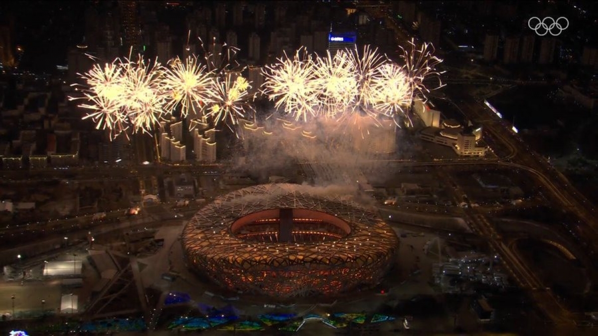 Màn pháo hoa rực rỡ khép lại lễ khai mạc đầy ấn tượng của Olympic mùa đông - Bắc Kinh 2022