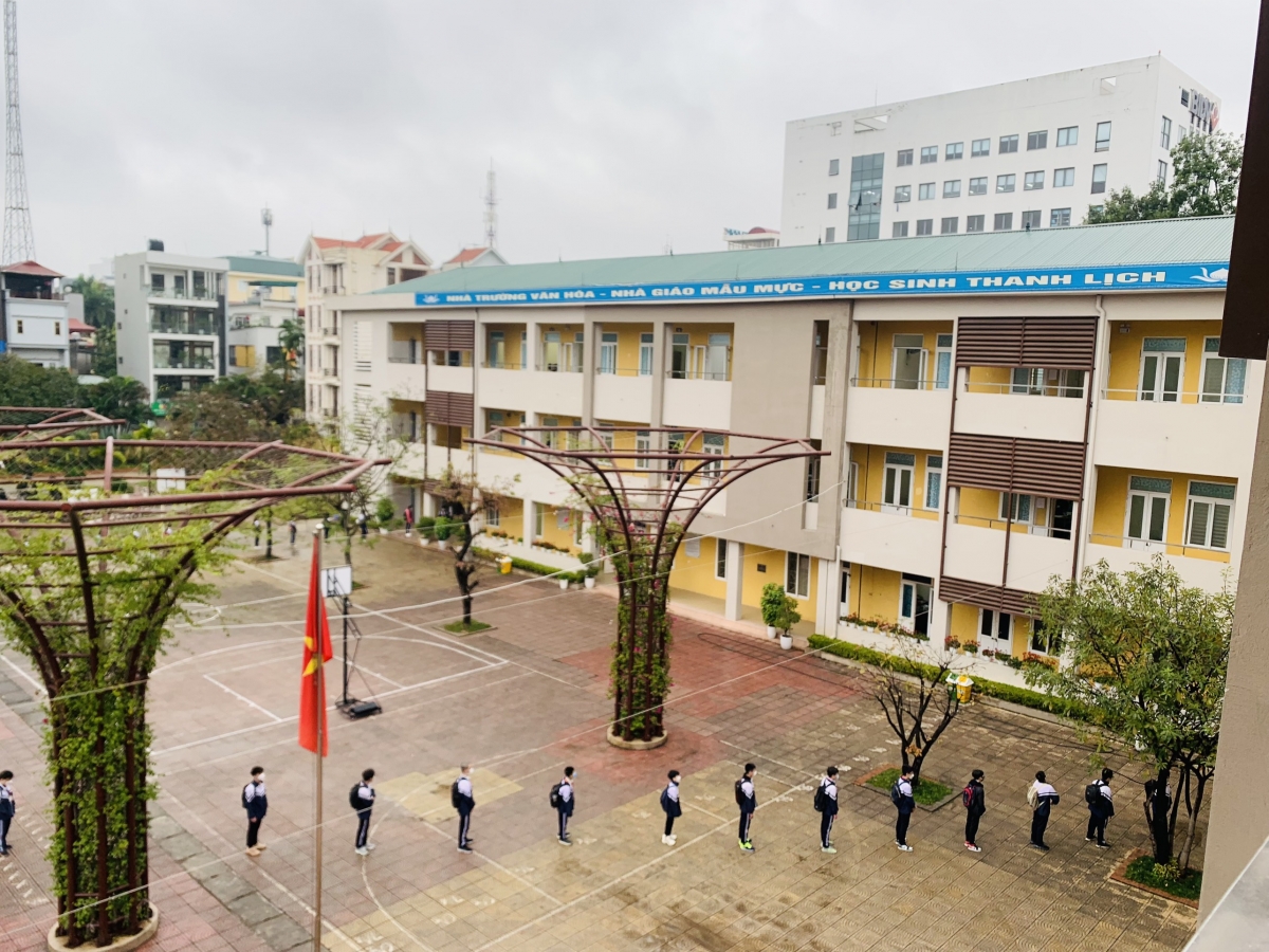 Trường THCS Nguyễn Huy Tưởng, huyện Đông Anh, Hà Nội hiện còn 27/827 học sinh khối 7-8-9 vắng mặt trong ngày 8/2