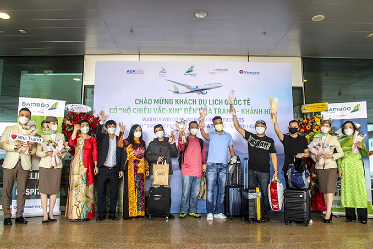Khánh Hòa đón những du khách quốc tế đầu tiên sau 2 năm tạm dừng do dịch COVID-19