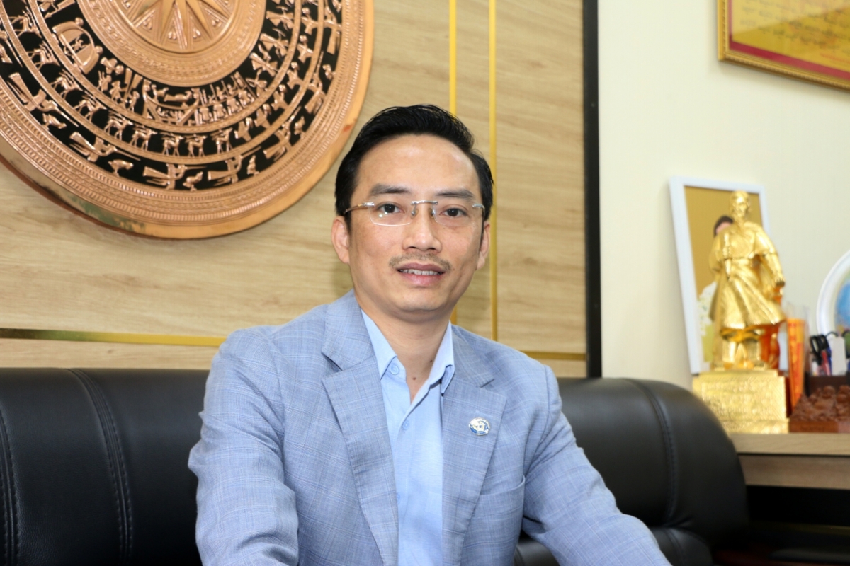 Thầy Nguyễn Cao Cường - Hiệu trưởng Trường THCS Thái Thịnh