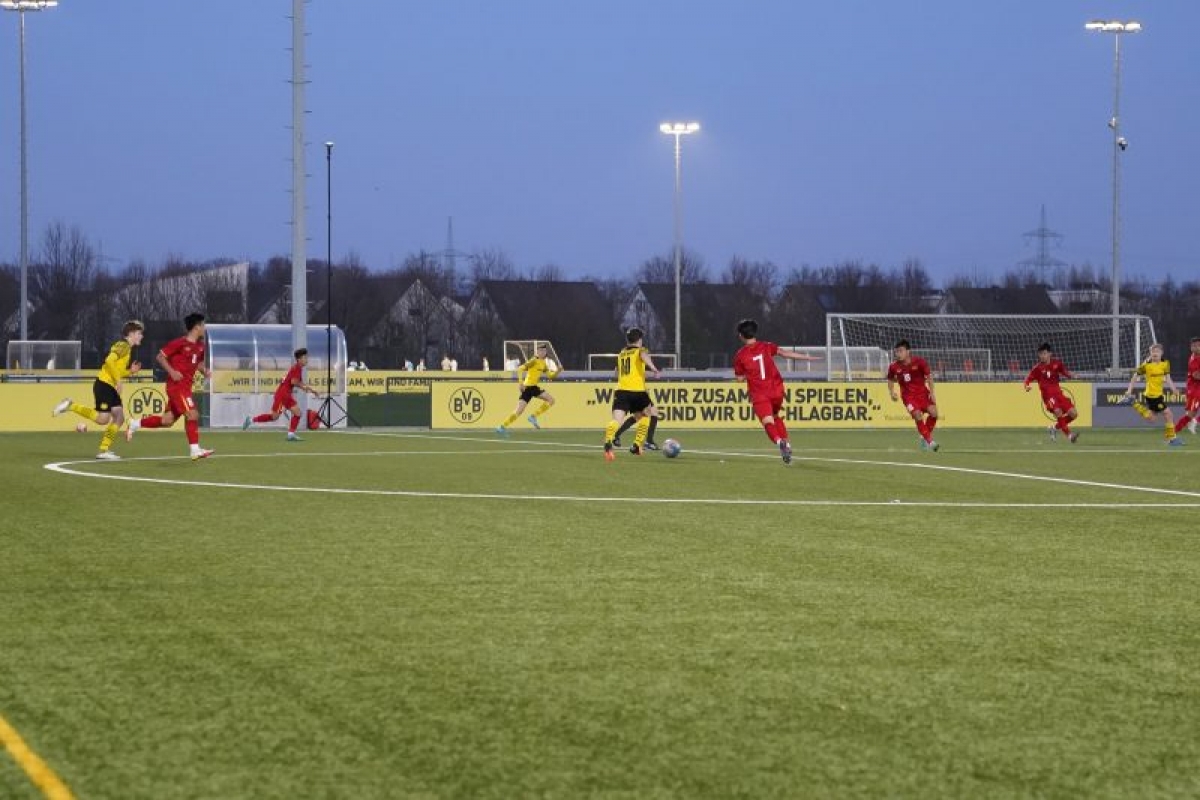 U17 Việt Nam hòa U16 Borussia Dortmund trong trận giao hữu đầu tiên tại Đức