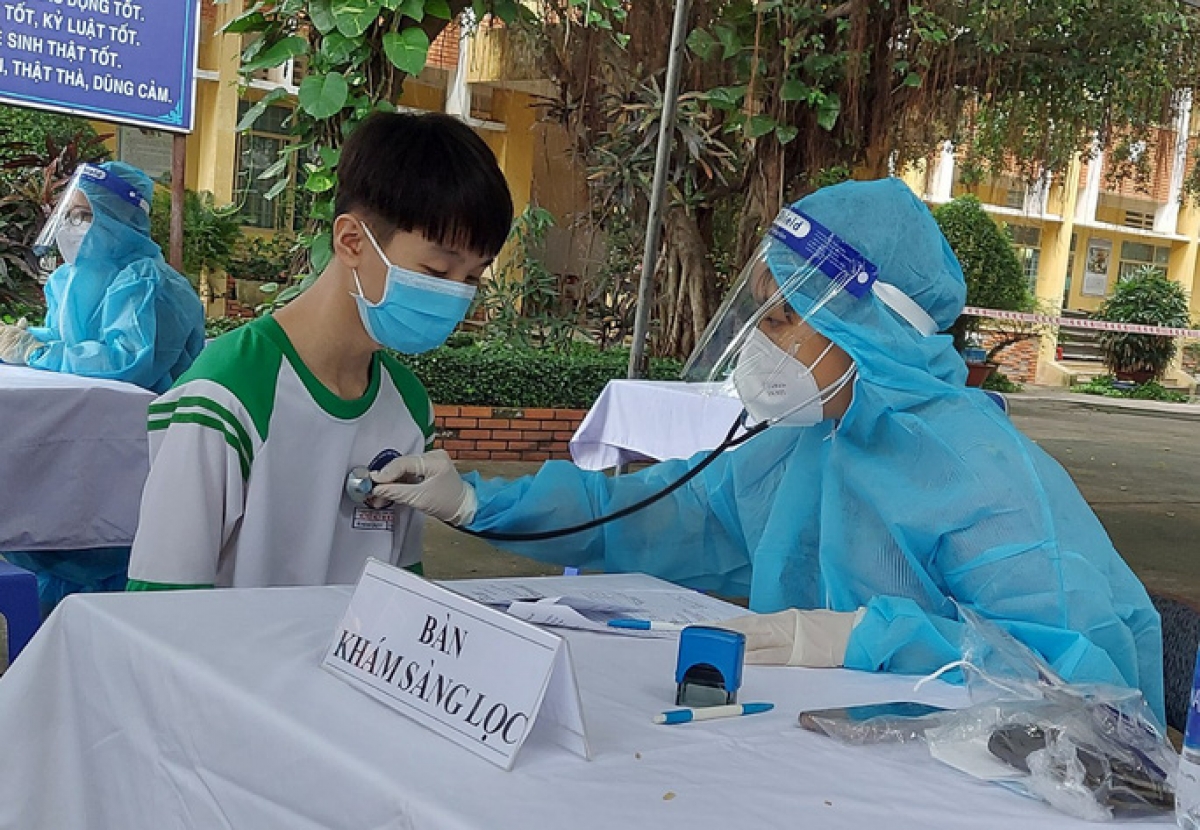 Hà Nội và TP.HCM đã sẵn sàng tiêm vaccine cho trẻ từ 5-11 tuổi