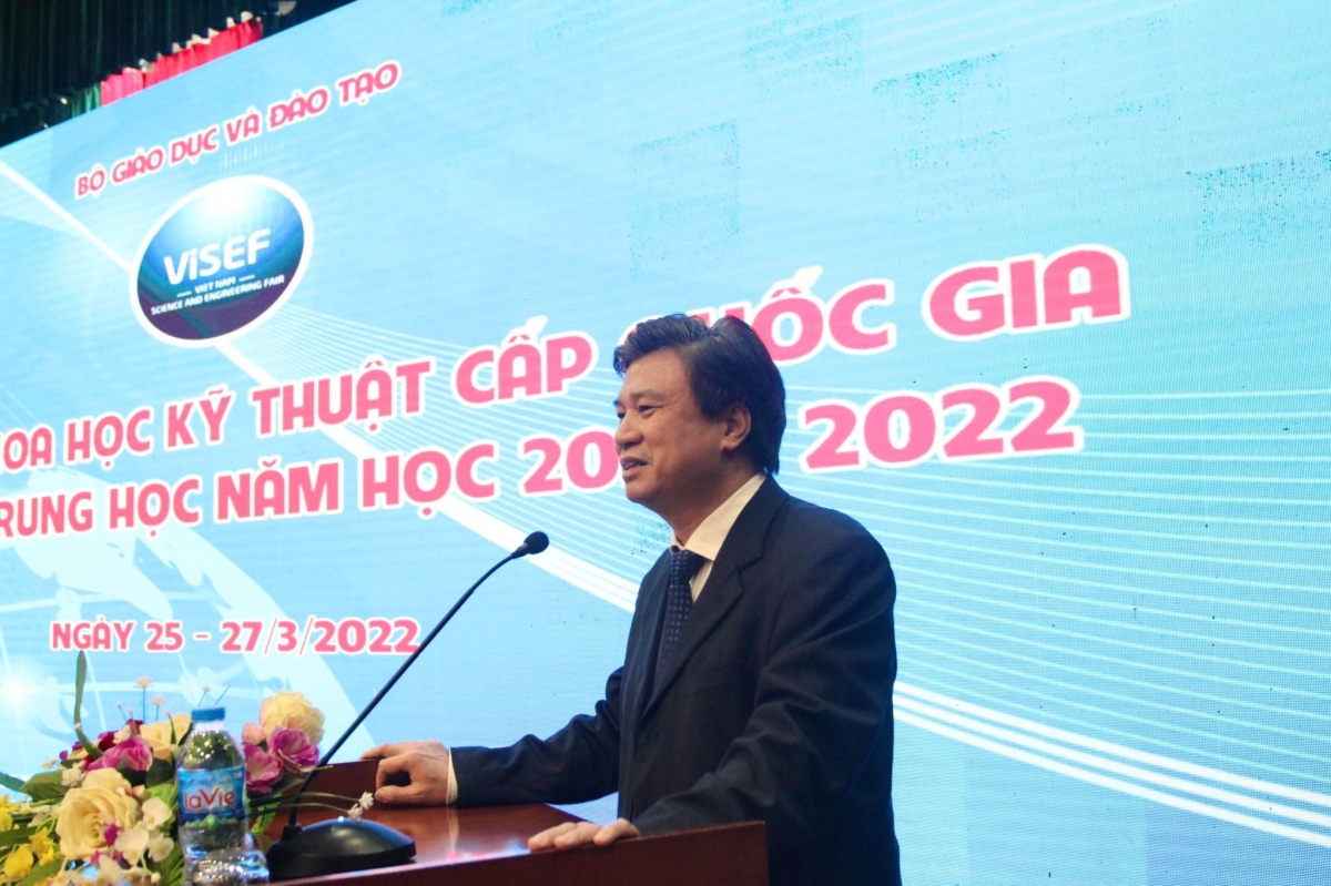 Thứ trưởng Bộ GD-ĐT Nguyễn Hữu Độ