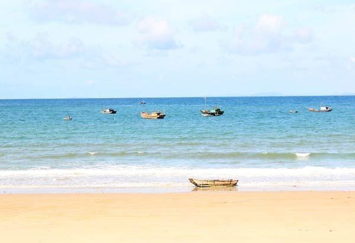 Bãi biển Hồng Vàn, Cô Tô, Quảng Ninh