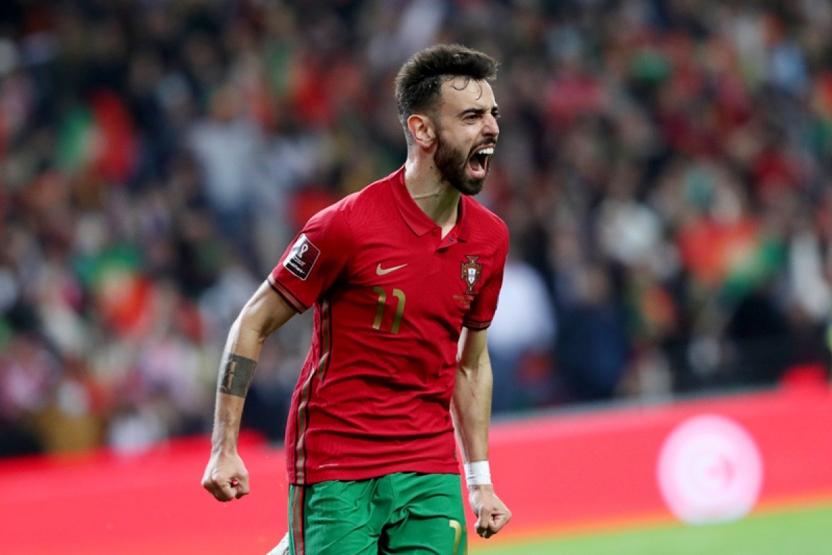 Bruno Fernandes lập cú đúp giúp Bồ Đào Nha có chiếc vé dự World cup 2022