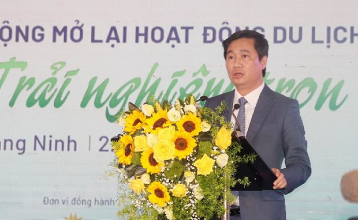 Ông Nguyễn Tường Văn, Chủ tịch UBND tỉnh Quảng Ninh
 