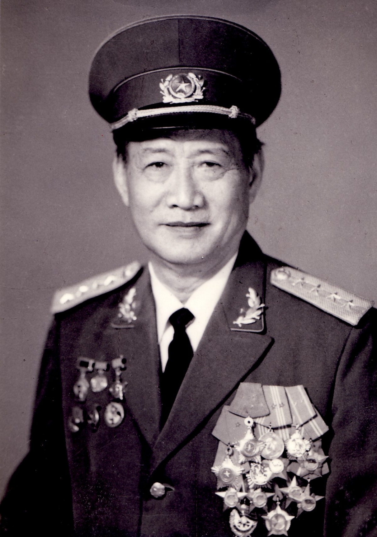 Đại tướng Hoàng Văn Thái (Ảnh tư liệu)