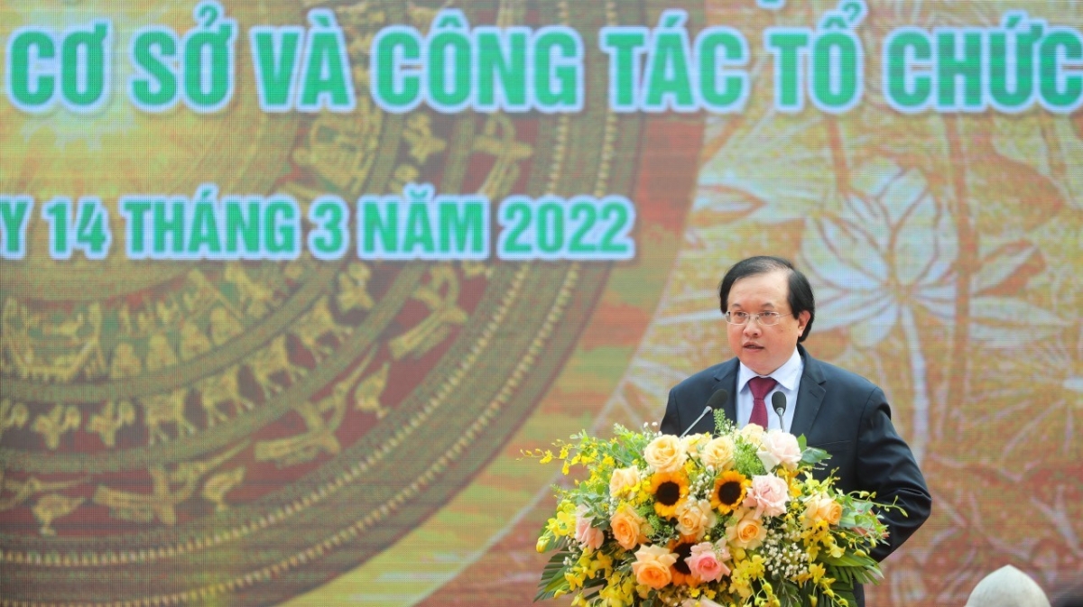 Thứ trưởng Bộ Văn hóa,Thể thao và Du lịch Tạ Quang Đông điều hành chương trình.