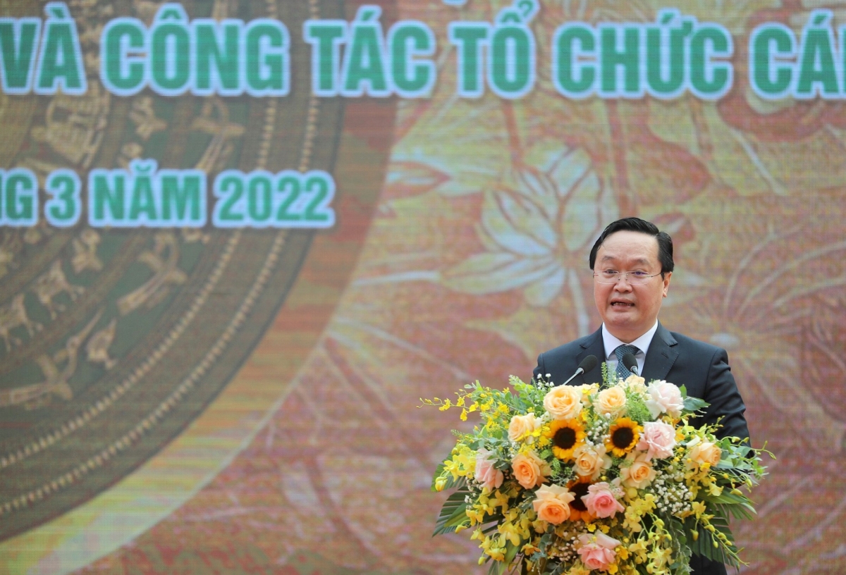 Phó Bí thư Tỉnh ủy, Chủ tịch UBND tỉnh Nghệ An Nguyễn Đức Trung phát biểu chào mừng và hưởng ứng tại buổi lễ.