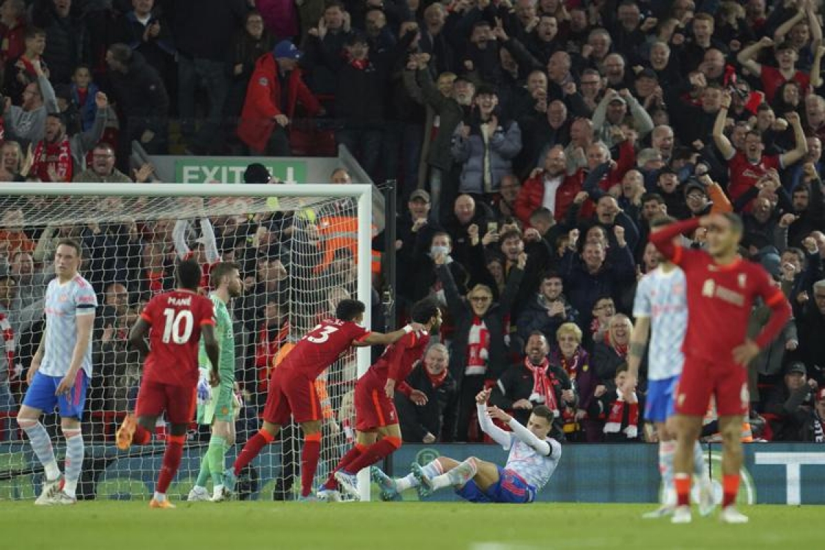 Salah gia tăng cách biệt lên 2-0 cho Liverpool (Ảnh: Internet)