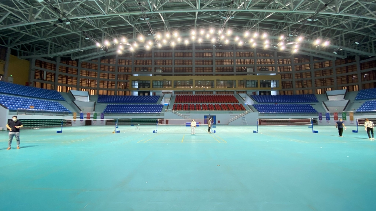 Sàn thi đấu môn cầu lông tại Nhà thi đấu tỉnh Bắc Giang