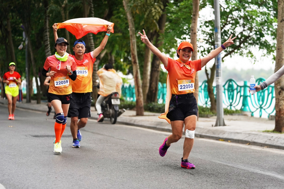 Gần 3000 vận động viên thi đấu ở 4 cự ly của giải Tay Ho Half Marathon 2021