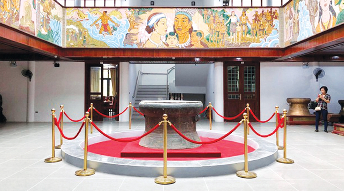 Trống đồng Đền Hùng hiện được trưng bày tại bảo tàng Hùng Vương, khu di tích lịch sử Đền Hùng, tỉnh Phú Thọ