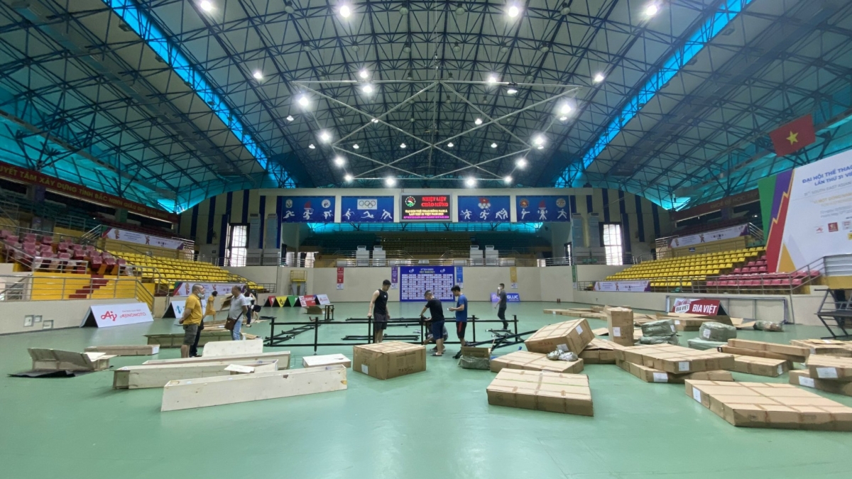 Lắp đặt đài thi đấu kickboxing tại Nhà thi đấu tỉnh Bắc Ninh