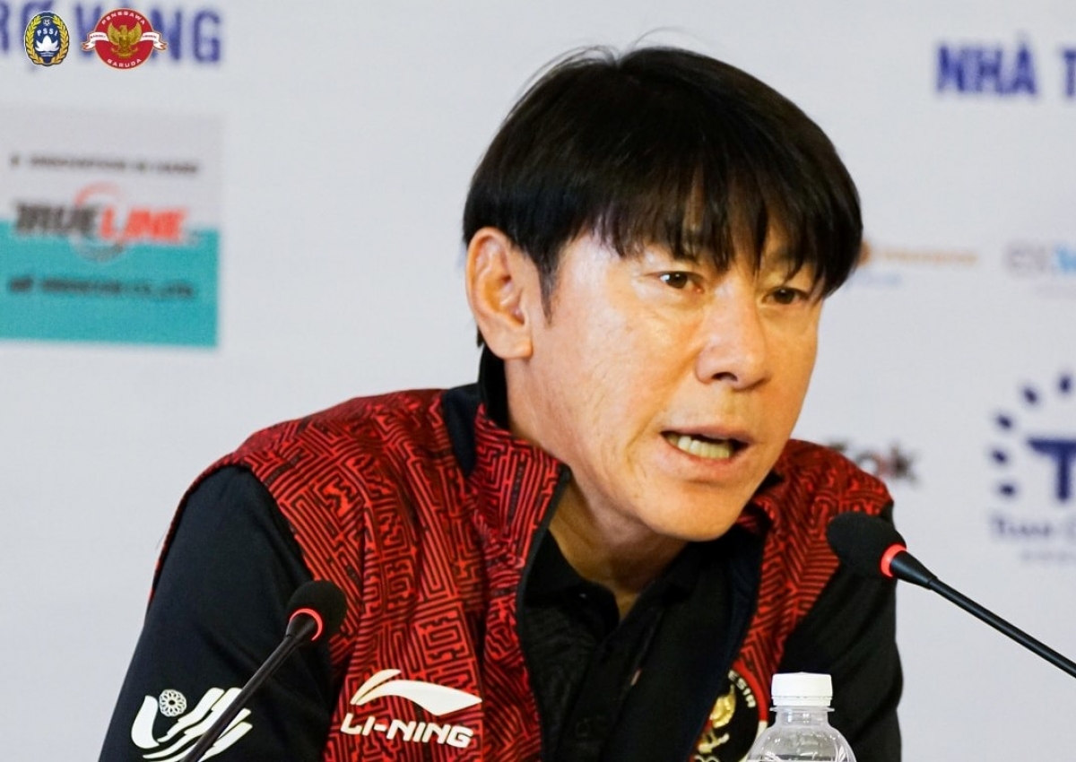 HLV Shin Tae Yong nói rằng sân tập của U23 Indonesia giống như sân bóng tiểu học (Ảnh: PSSI)