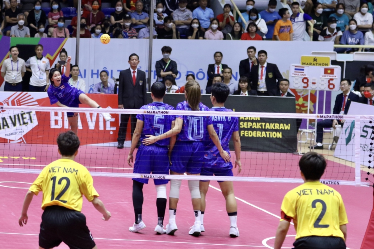 Đội tuyển Việt Nam đã thua ngược 20-22 trước Thái Lan trong set 2. Chung cuộc, cầu mây Việt Nam thua 0-2 trong trận chung kết.