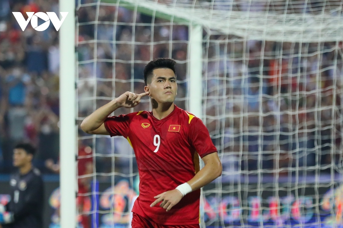 Tiến Linh giúp U23 Việt Nam mở tỉ số của trận đấu