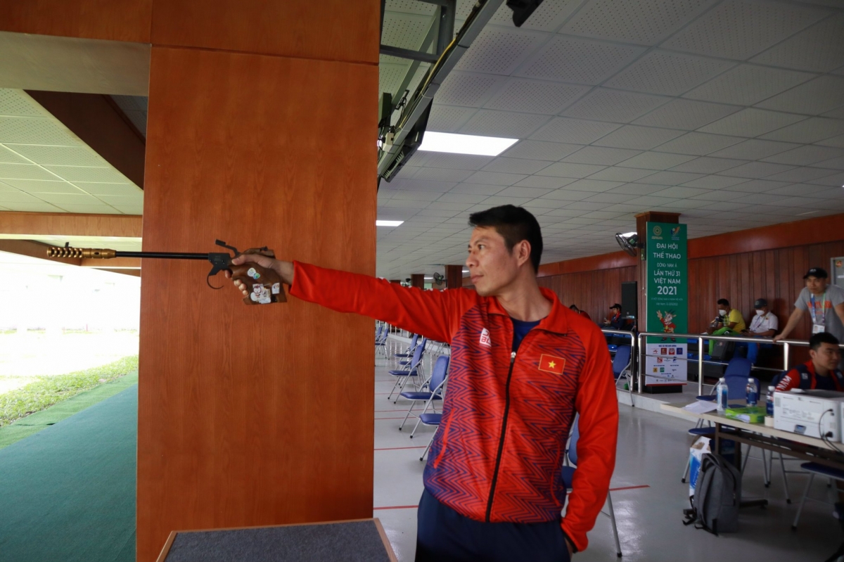 Xạ thủ Trần Quốc Cường giành HCV SEA Games trước khi chia tay sự nghiệp thi đấu