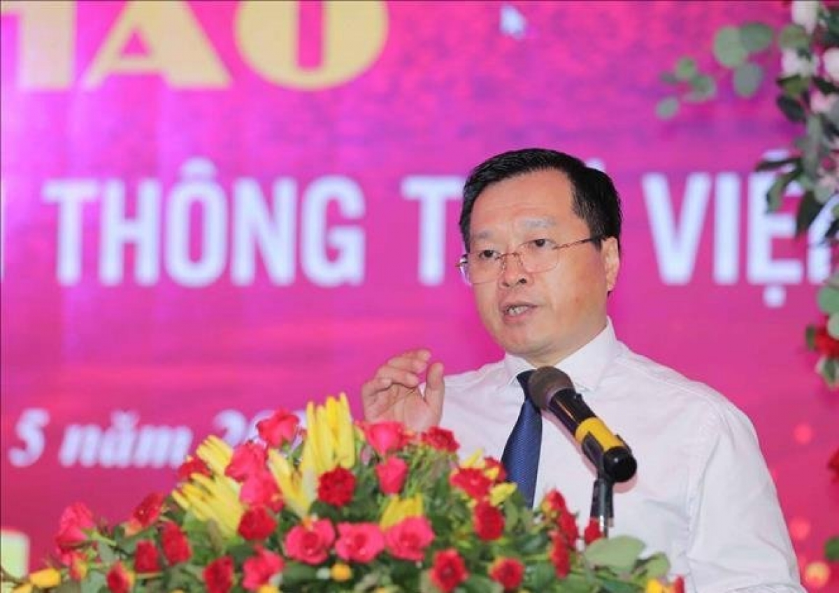 Ông Phạm Quốc Hùng, Vụ trưởng Vụ Thư viện, Bộ Văn hóa, Thể thao và Du lịch phát biểu tại hội thảo