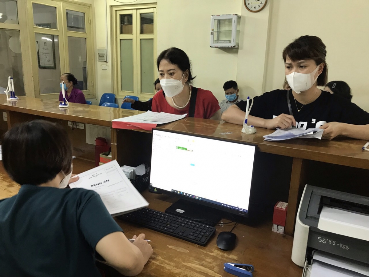 Mỗi ngày Bệnh viện Bạch Mai có khoảng 600 bệnh nhân phải nhập viện điều trị nội trú