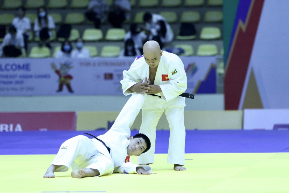 VĐV Trần Quốc Cường và Phan Minh Hạnh mang về HCV đầu tiên cho judo Việt Nam