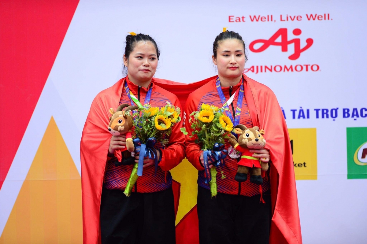 2 vận động viên Nguyễn Thị Thu Hà, Nguyễn Thị Huyền giành HCB (ảnh Dương Thuật)