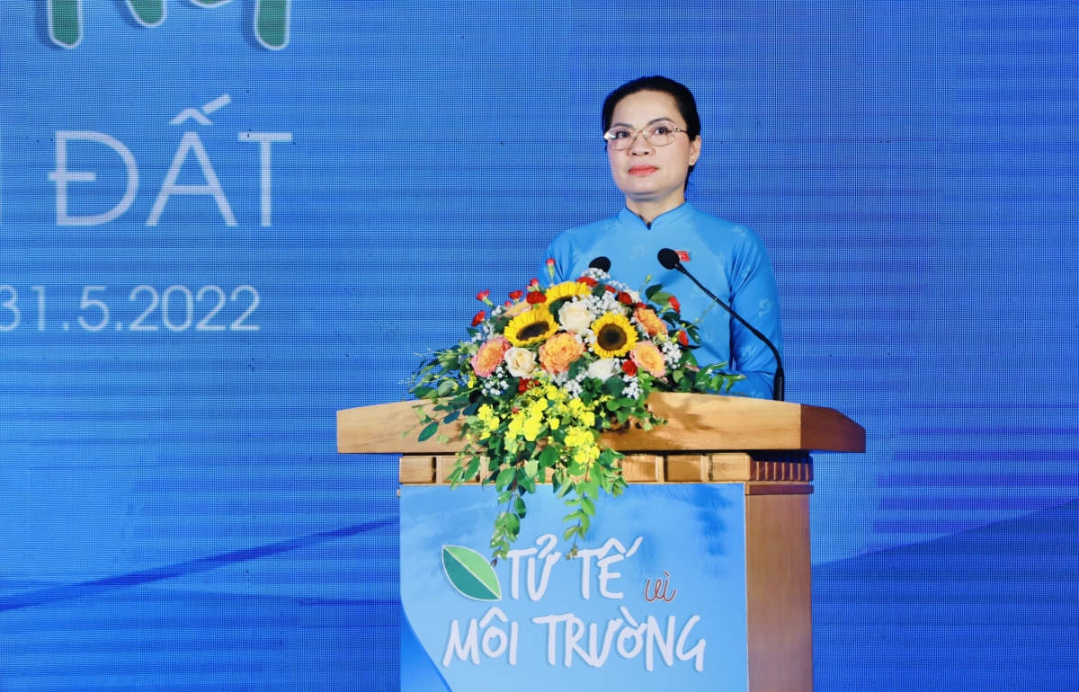 Bà Hà Thị Nga, Chủ tịch Hội LHPNVN tại sự kiện trực tuyến "Tử tế vì môi trường"