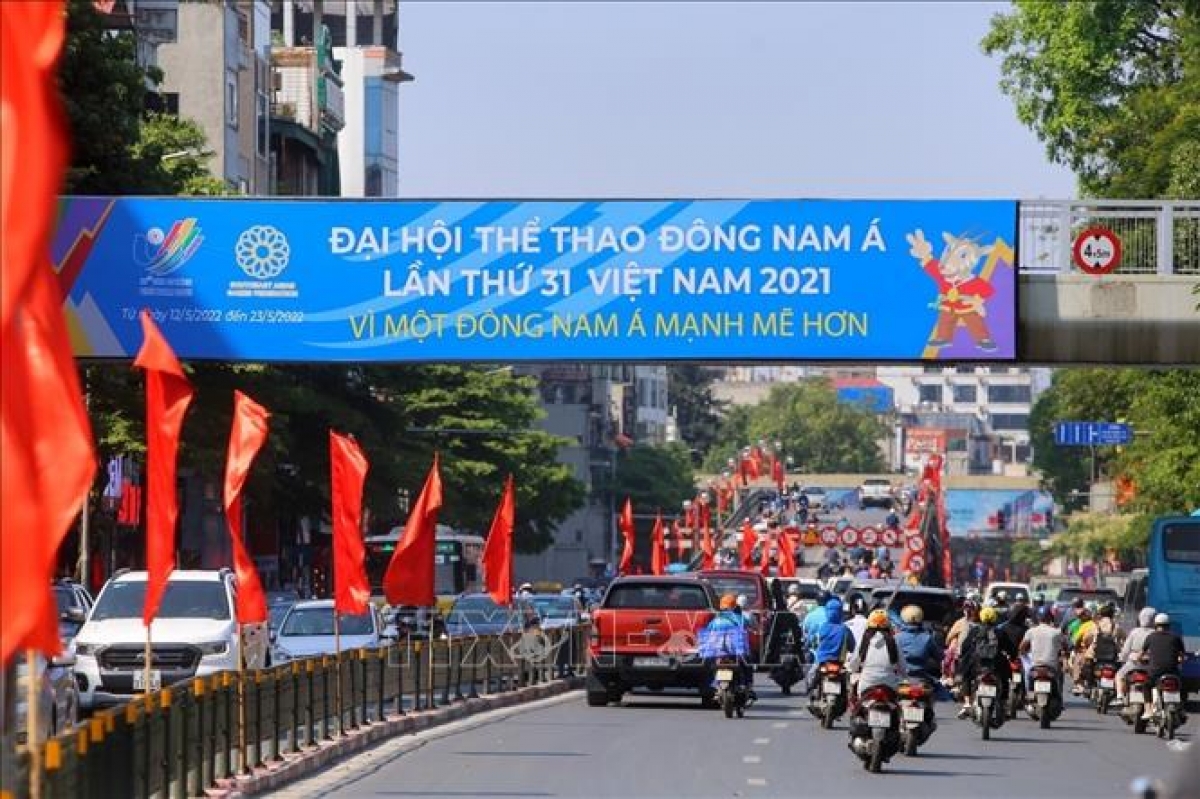 Pano tuyên truyền SEA Games 31 tại phố Tây Sơn