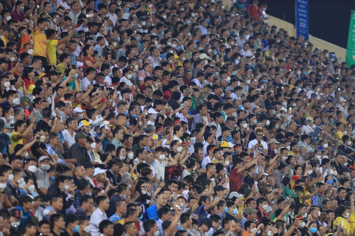 Các CĐV Nam Định biến sân Thiên Trường trở thành ngày hội bóng đá