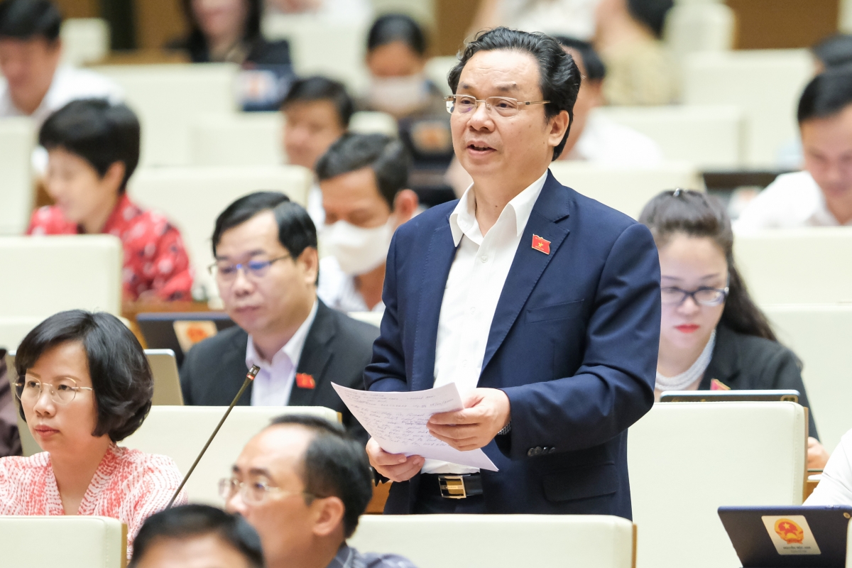                          Đại biểu Hoàng Văn Cường (đoàn ĐBQH TP Hà Nội) tại phiên thảo luận ngày 14/6/2022                                               Ảnh: quochoi.vn 