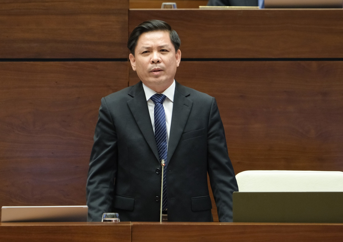        Bộ trưởng Bộ GTVT Nguyễn Văn Thể tại phiên chất vấn ngày 9/6/2022     Ảnh: quochoi.vn