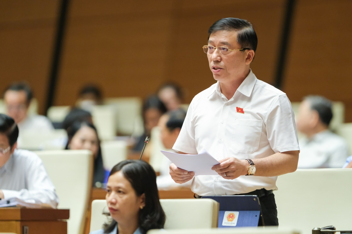 Đại biểu Nguyễn Tuấn Anh ( đoàn Bình Phước) phát biểu thảo luận tại kỳ họp thứ 3, Quốc hội khóa XV       Ảnh:quochoi.vn
