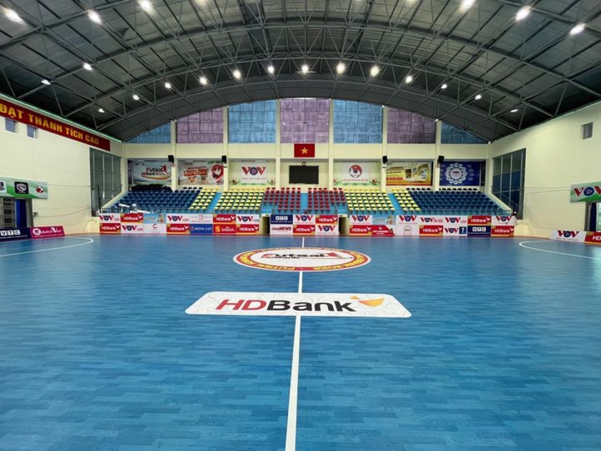 Nhà thi đấu thuộc trung tâm Huấn luyện và thi đấu thể dục thể thao tỉnh Lâm Đồng
