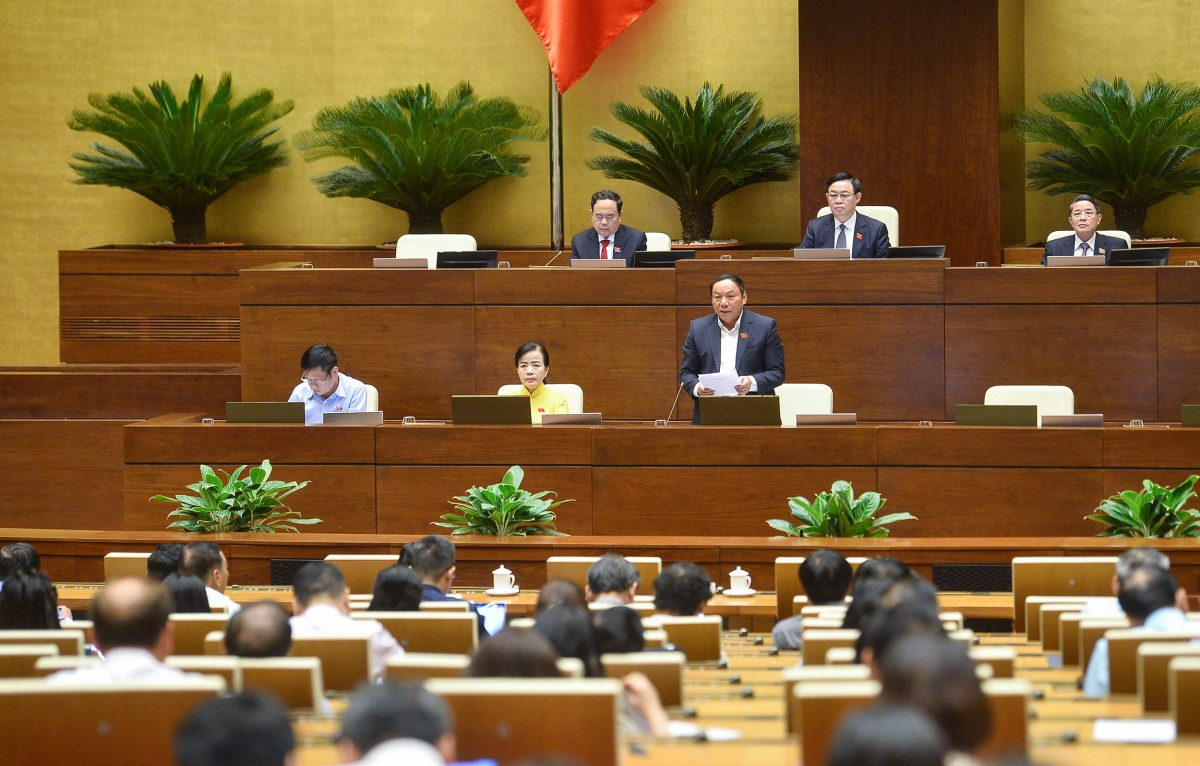 Bộ trưởng Bộ VH,TT&amp;DL Nguyễn Văn Hùng tại phiên thảo luận về Dự án luật Phòng chống
bạo lực gia đình chiều 14/6/2022                                   Ảnh: quochoi.vn