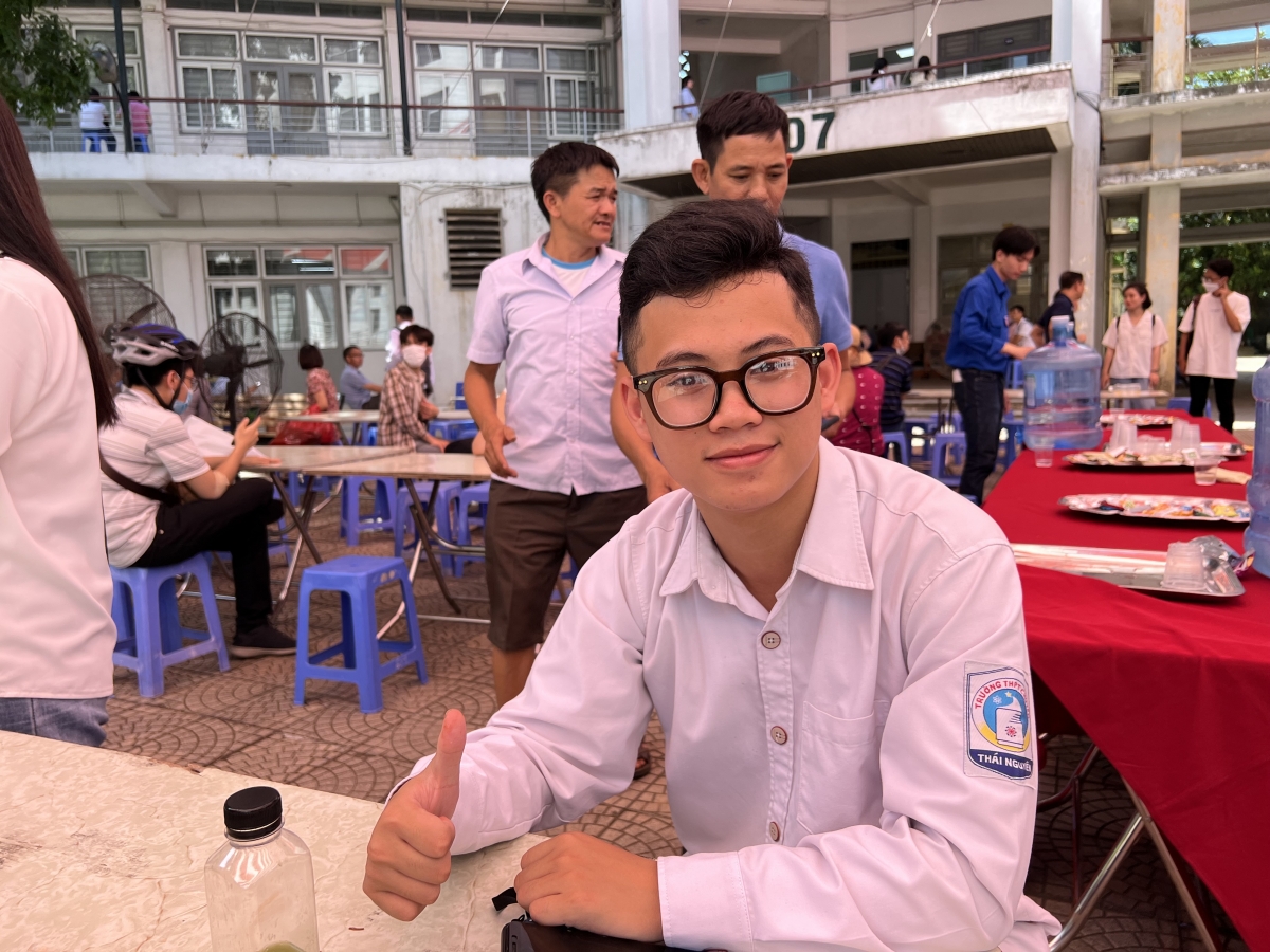 Nguyễn Trần Anh Tú, học sinh trường THPT chuyên Thái Nguyên
