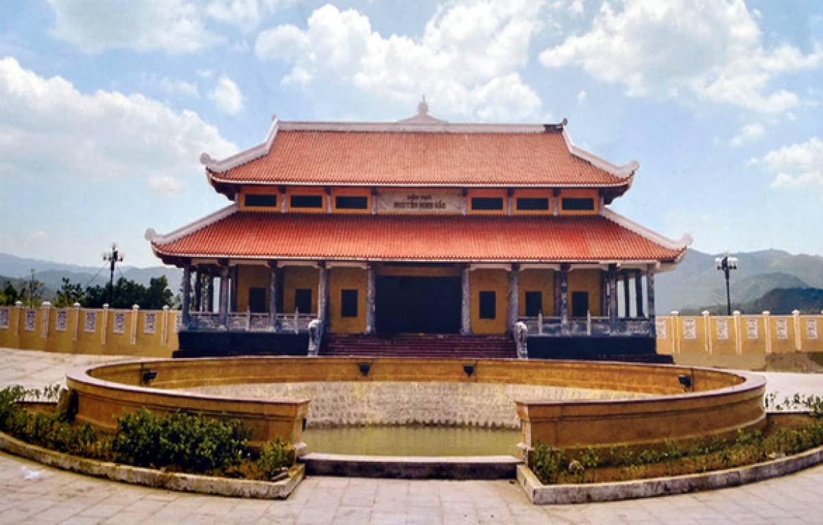 Khu tưởng niệm cụ Nguyễn Sinh Sắc tại di tích huyện đường Bình Khê, xã Tây Giang, huyện Tây Sơn, Bình Định