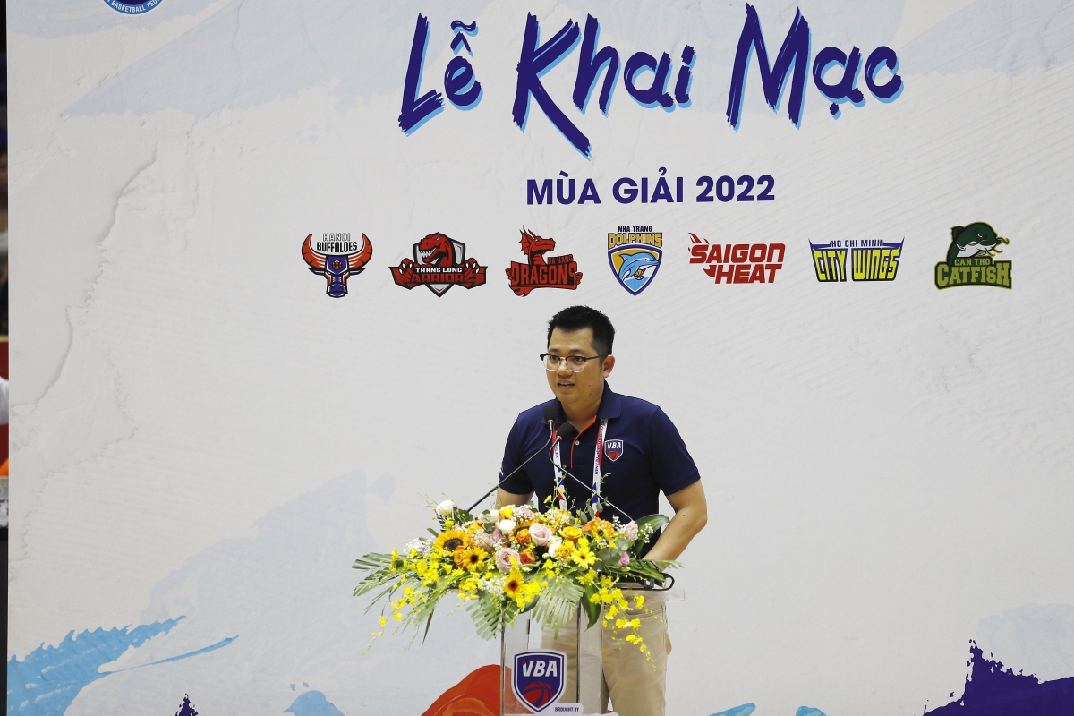 Ông Trần Chu Sa phát biểu khai mạc giải bóng rổ chuyên nghiệp Việt Nam 2022
