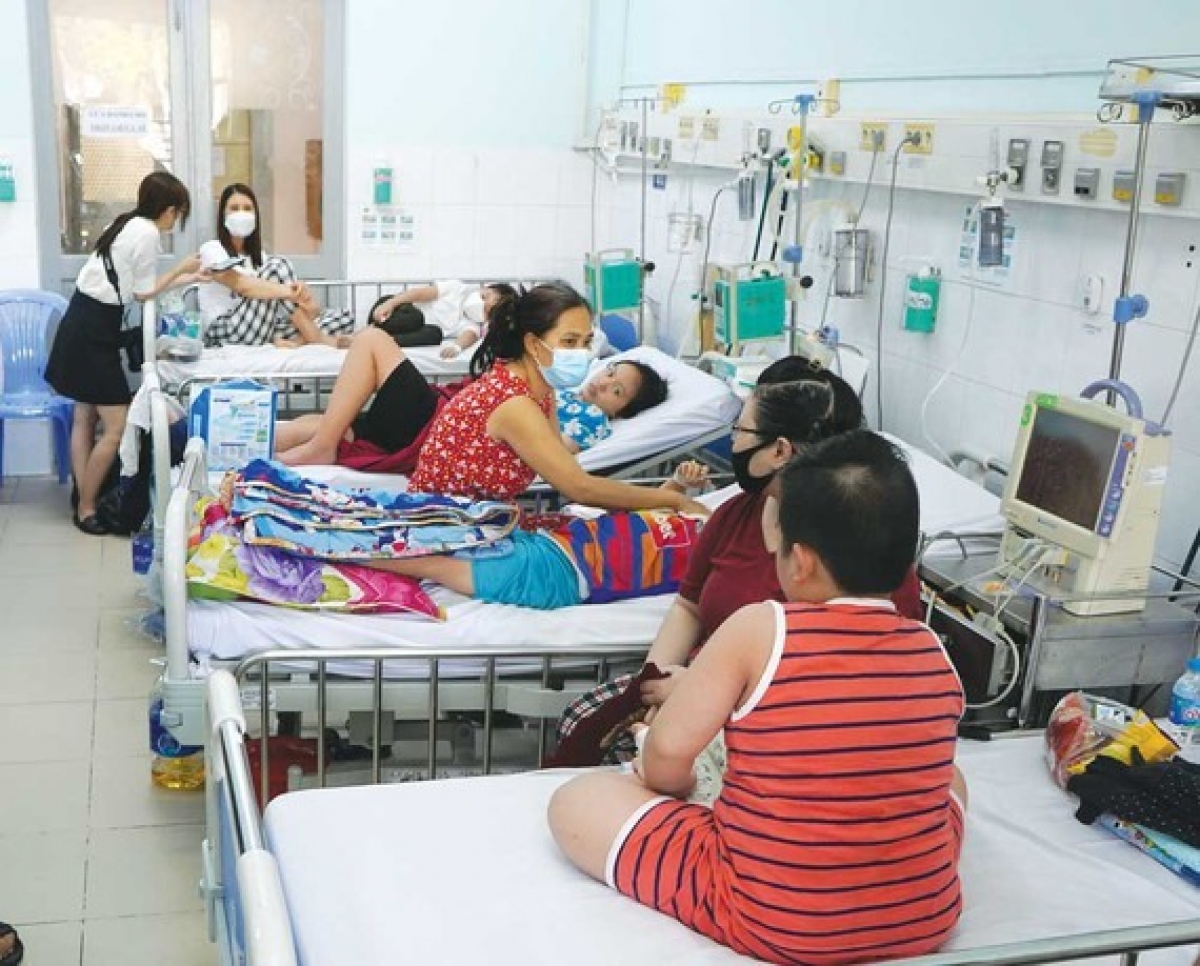 Các bệnh viện tại khu vực phía Nam đông kín bệnh nhân điều trị sốt xuất huyết