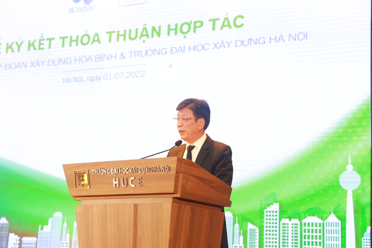 NGUT PGS TS Phạm Duy Hòa - Hiệu trưởng Trường ĐH Xây dựng Hà Nội phát biểu tại Hội thảo 