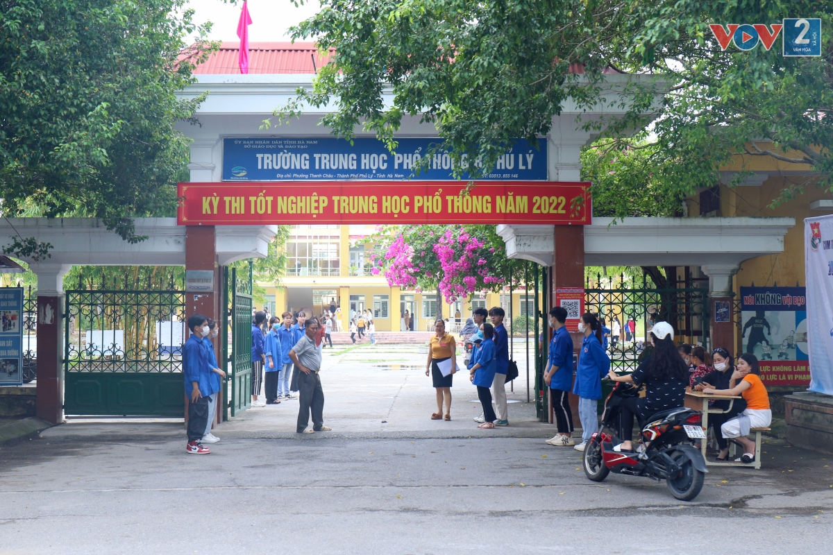 Kỳ thi tốt nghiệp THPT năm 2022, tỉnh Hà Nam có 9.225 thí sinh đăng ký dự Kỳ thi (gồm: 8.087 thí sinh Trung học Phổ thông và 1.138 thí sinh Giáo dục thường xuyên). 