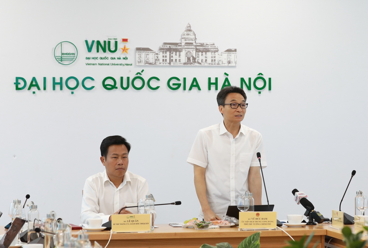 Phó Thủ tướng Chính phủ Vũ Đức Đam phát biểu chỉ đạo tại buổi làm việc với ĐHQH Hà Nội