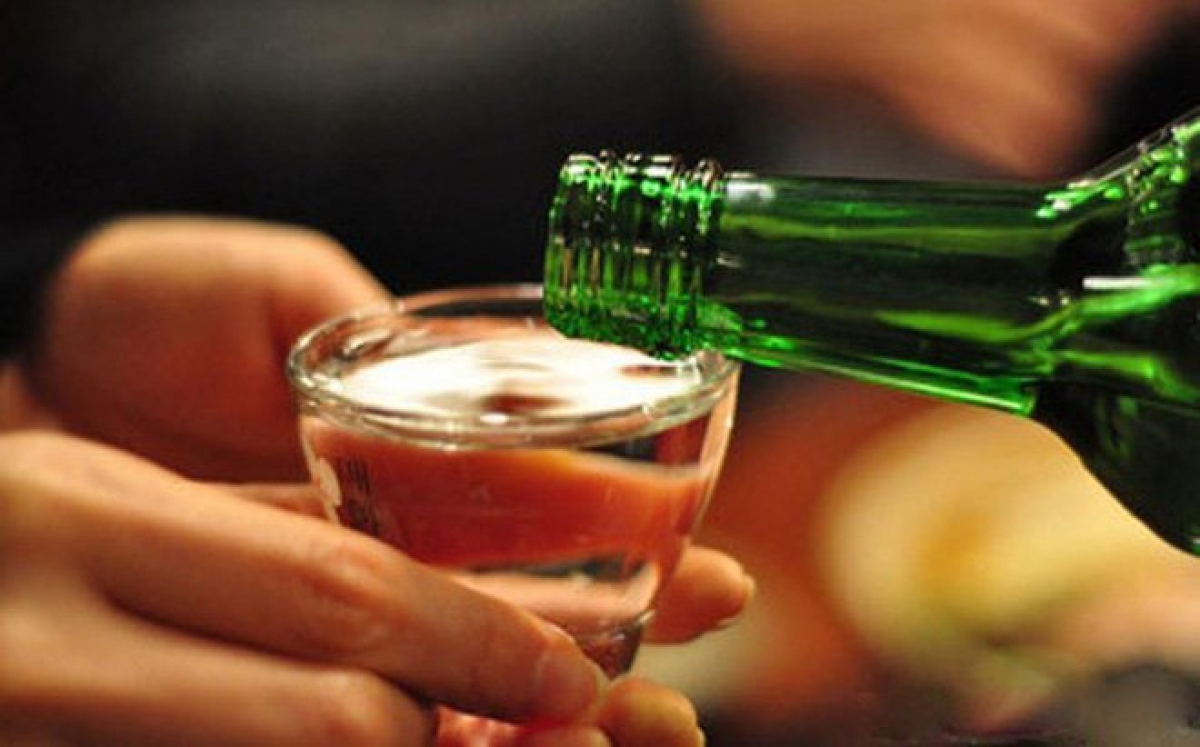 Uống các loại rượu không rõ nguồn gốc, giá rẻ có nguy cơ cao bị ngộ độc methanol