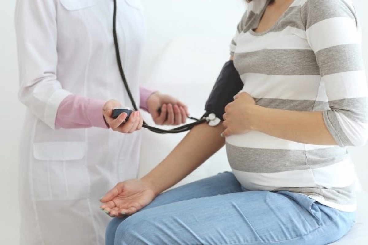 Trước khi quyết định mang thai, phụ nữ bị bệnh tim nên đến khám và xin tư vấn của BS chuyên khoa tim mạch
