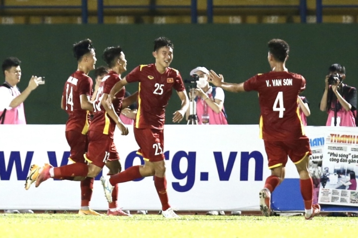U19 Việt Nam giành quyền vào chơi trận chung kết sớm một vòng đấu.